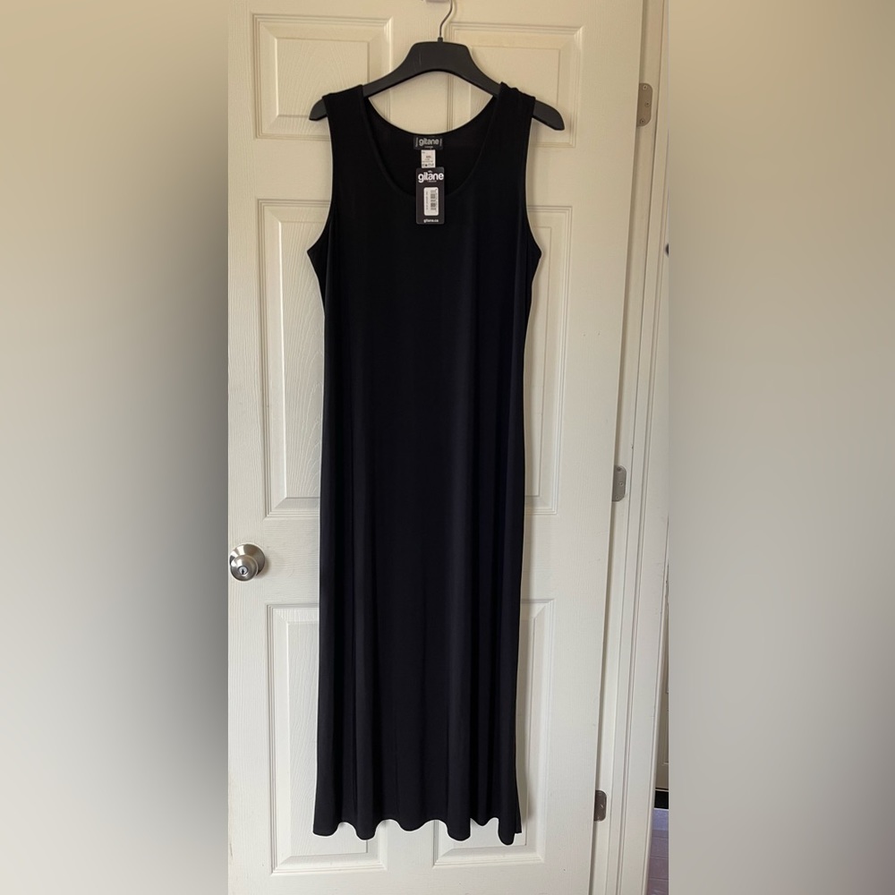Black sleeveless long dress size 18 or xxl.